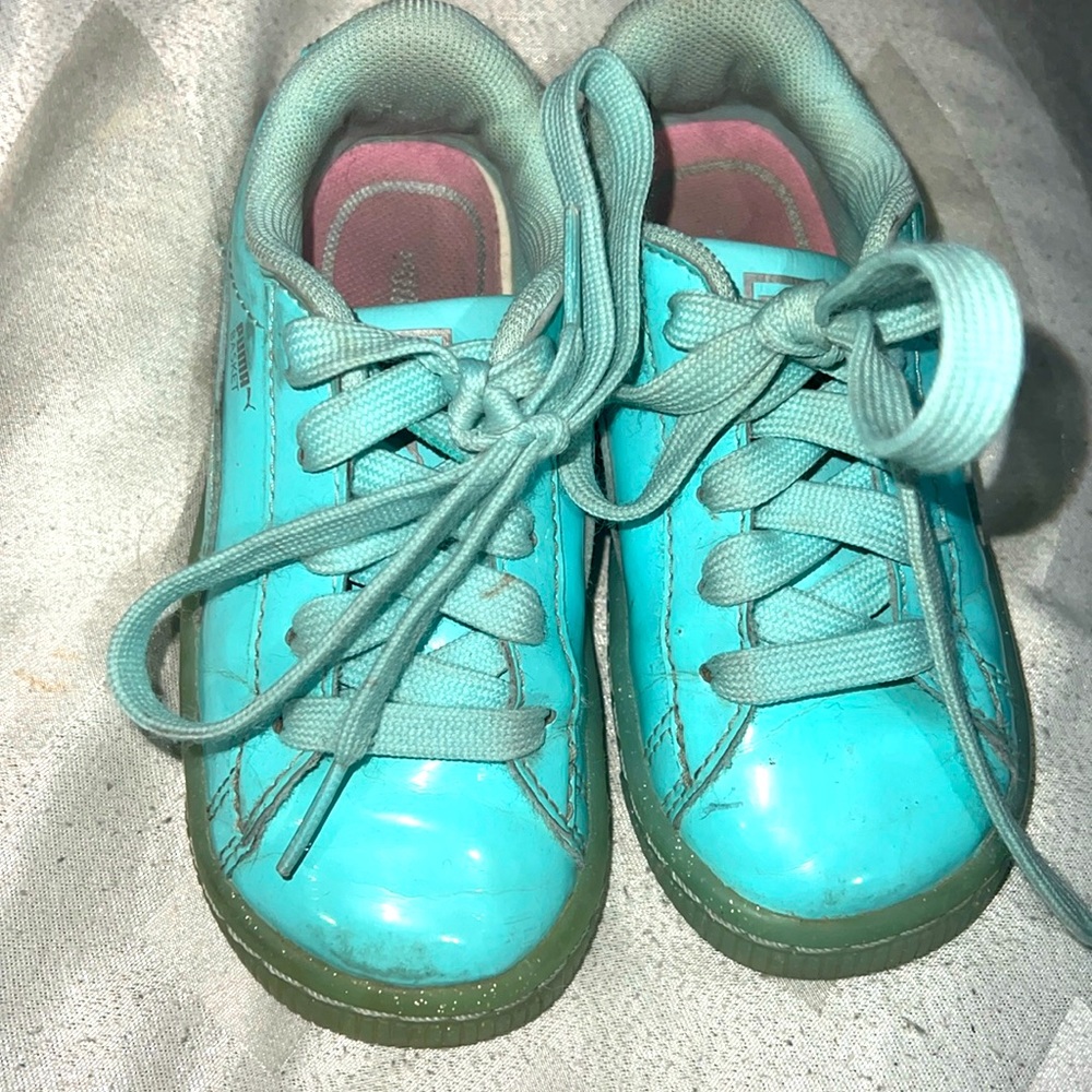 8 Pumas- Blue Atoll shiny leather
